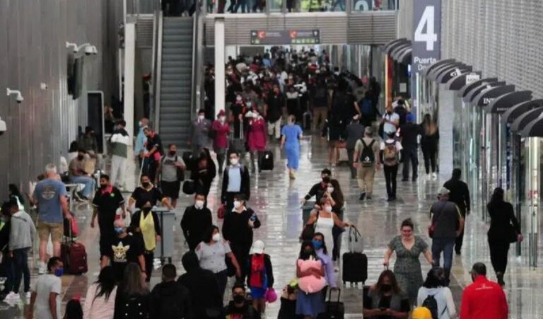 Caótico miércoles en el AICM: falla general entre radares provoca severas demoras en vuelos