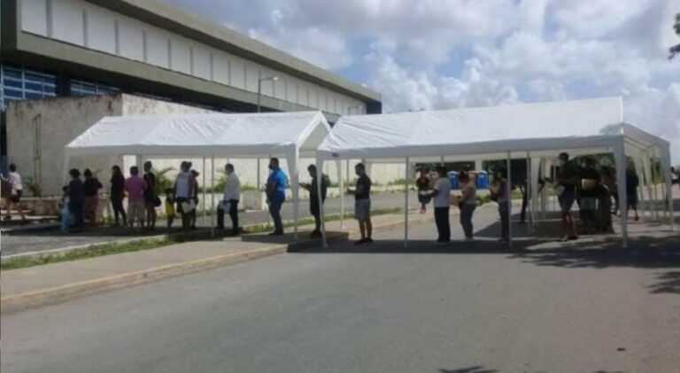 Buena afluencia de vacunación de los de 30 a 39 en Playa del Carmen