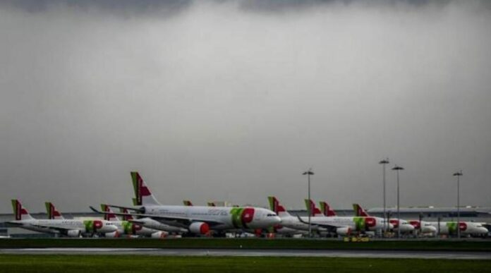 Una huelga del gremio de maleteros ha provocado que cientos de vuelos se hayan cancelado en Portugal en los últimos días