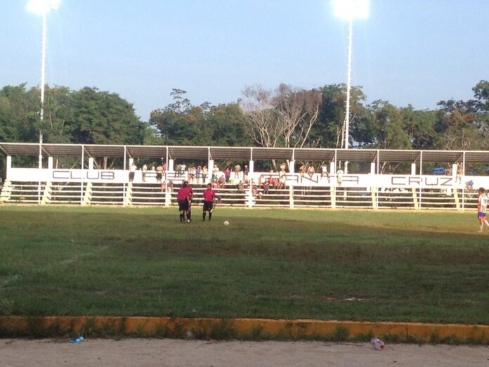 Buscando evitar que aumenten los contagios por Covid-19, las autoridades del municipio de Felipe Carrillo Puerto han cerrado los espacios deportivos