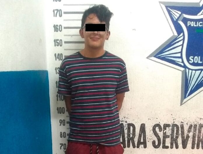 Playense golpea a su pareja por despertarlo