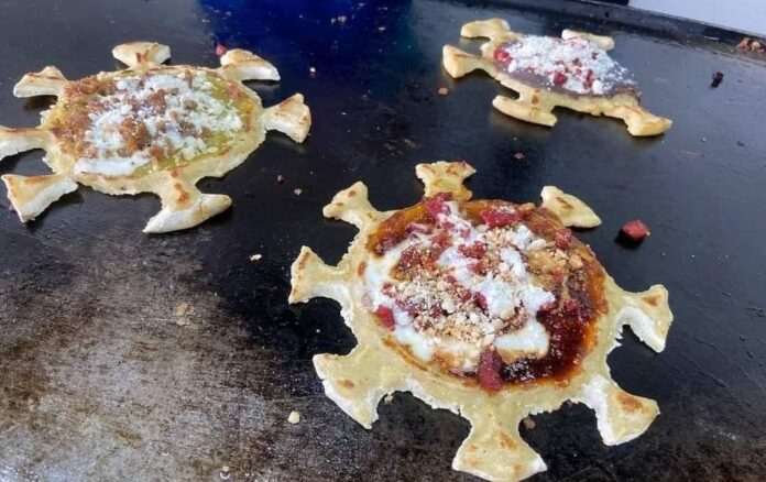 Los mexicanos no dejan de estar inventando cosas ni de pensar en comida; por eso hasta la pandemia ha inspirado antojitos como la picadavirus