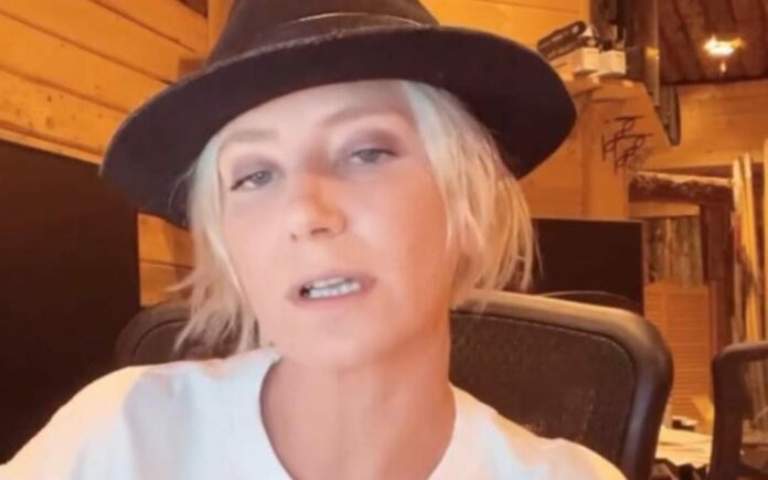 La cantante Elan volvió a causar polémica con sus comentarios, tal como otras veces; ahora criticó a quienes llamó la generación de cristal