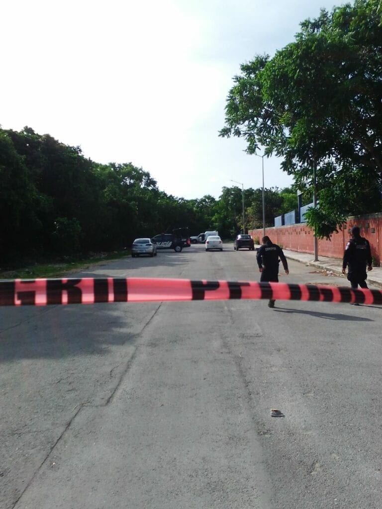 Hallan los cuerpos embolsados de tres personas en Playa del Carmen