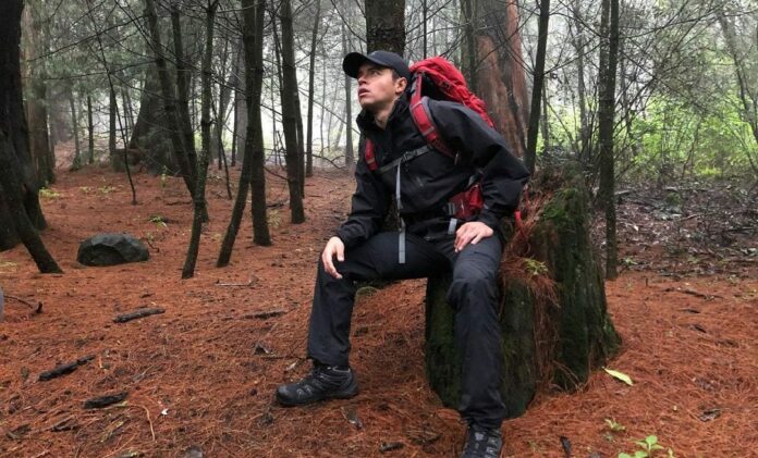 Él es Jonatan Montoya, el mexicano que quiere recorrer el mundo a pie en 7 años