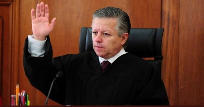 Reconoce el presidente de la Suprema Corte que en México hay corrupción entre los jueces; dice que el Poder Judicial debe cambiar