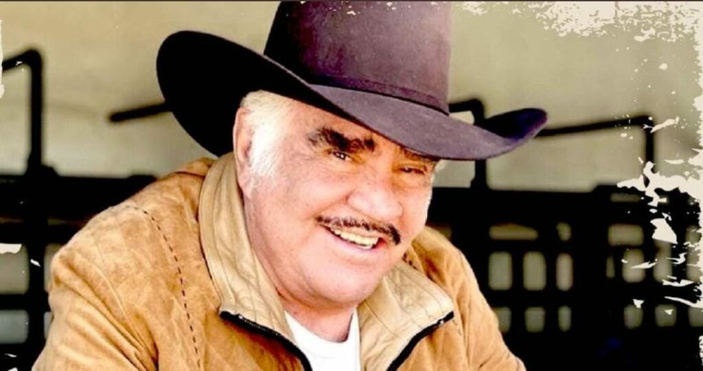 Vicente Fernández ha sido hospitalizado debido a un problema en las vías urinarias; descarta su familia que tuviera algo más delicado