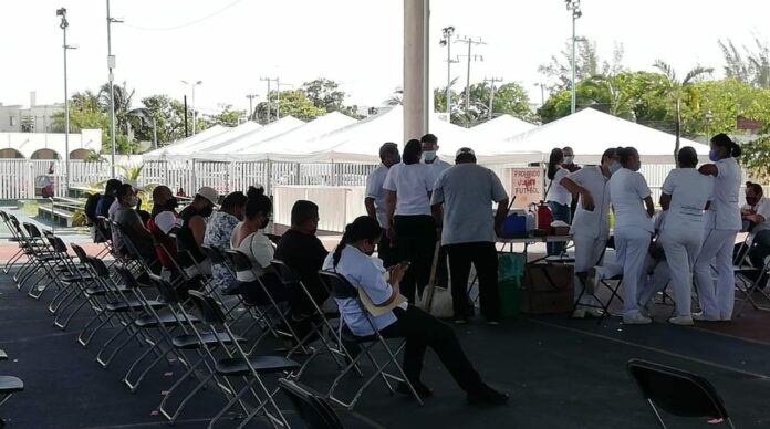 Se ha extendido un día más la vacunación para las personas de 30 a 39 años en Cancún; trabajadores turísticos y rezagados