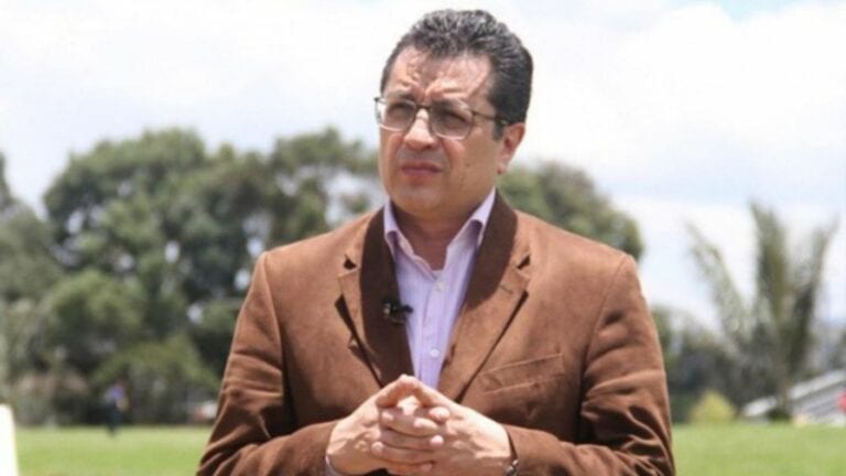 Nayib Bukele deporta a México al periodista Daniel Lizárraga