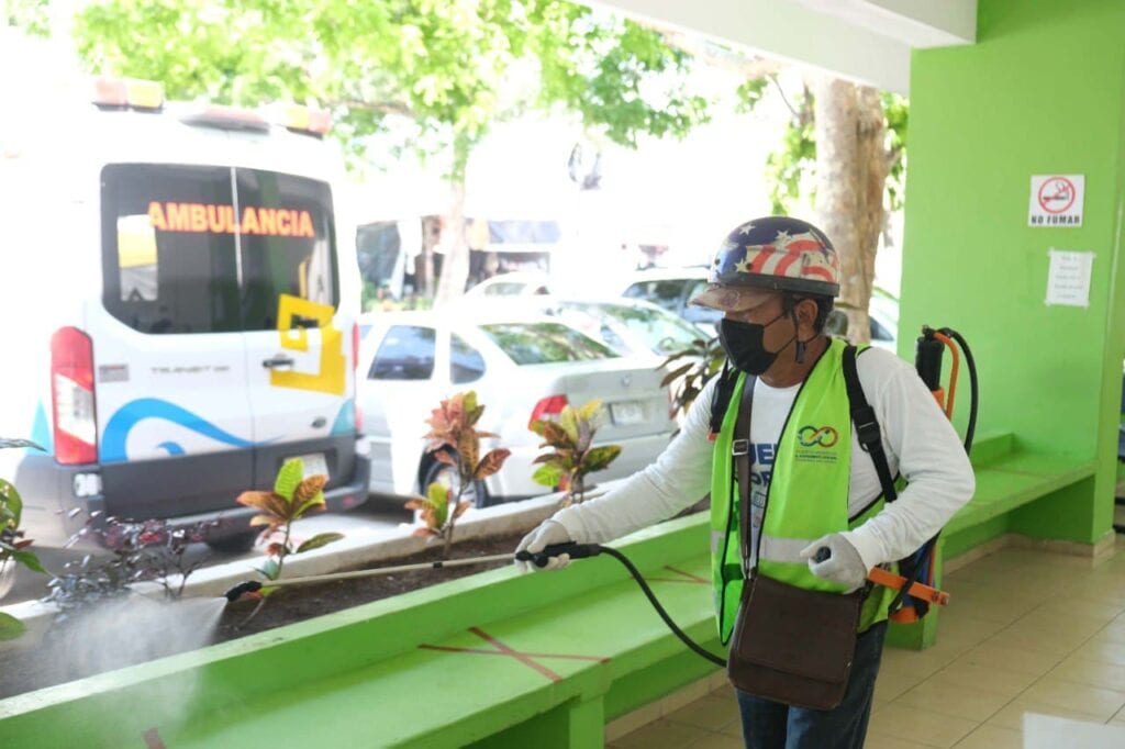 Intensifica Gobierno de Puerto Morelos jornadas de sanitización en oficinas públicas 1