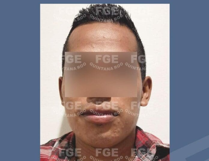 Se ha detenido al presunto feminicida de la mujer hallada ayer en Puerto Aventuras, así lo dieron a conocer las autoridades de la Fiscalía