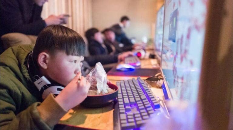 China prohíbe a niños usar videojuegos más de una hora al día y sólo en fines de semana