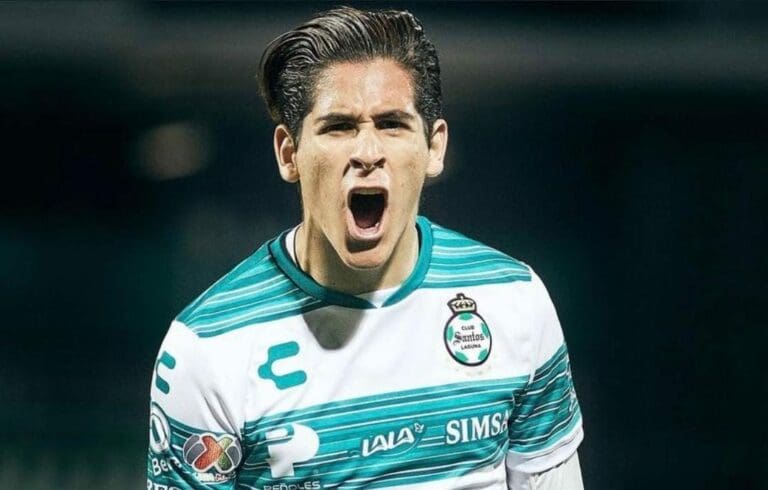 El jugador Santiago Muñoz deja la liga mexicana; ahora será parte del Newcastle de la liga inglesa, el fichaje es una agradable sorpresa