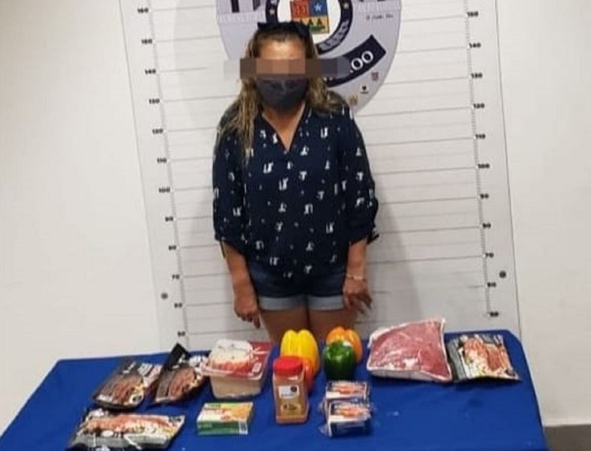 ¡Se cancela la parrillada! Detienen a mujer que robaba carne premium y otros alimentos