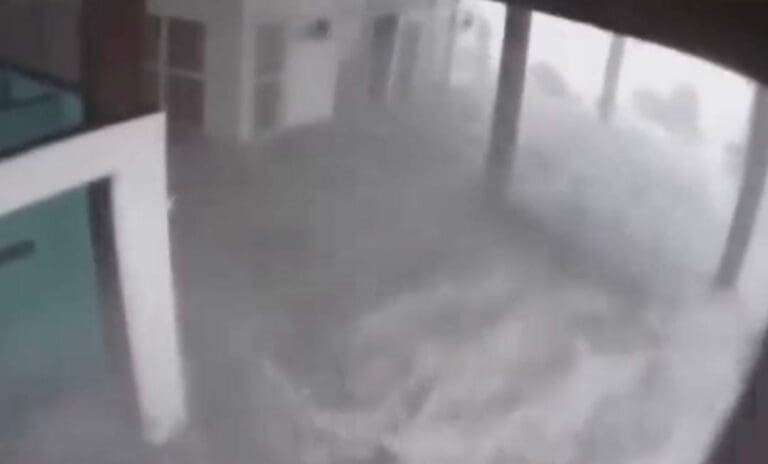 El huracán "Ida" ya ha tocado tierra en Estados Unidos; se han comenzado a divulgar imágenes de los primeros estragos causados