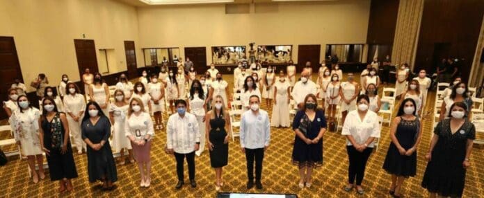 Con miras a impulsar la economía, empresarias de AMEXME firman convenio con SEDE y SEFIPLAN