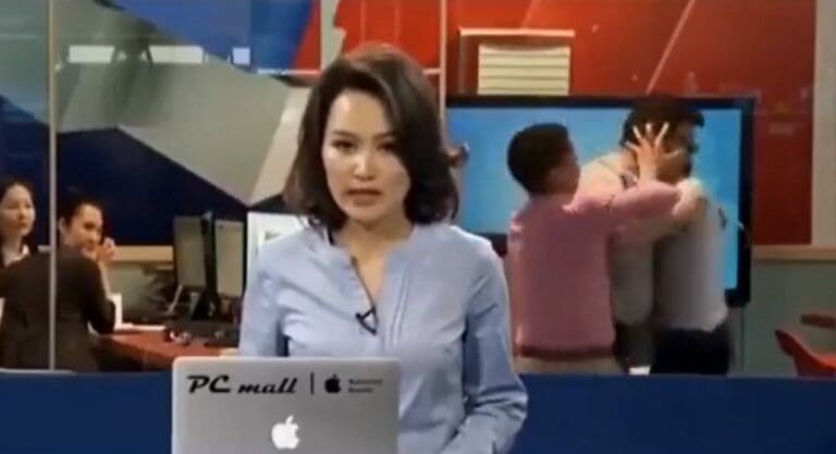 VIDEO: Compañeros se pelean en pleno noticiero en vivo y se vuelven virales