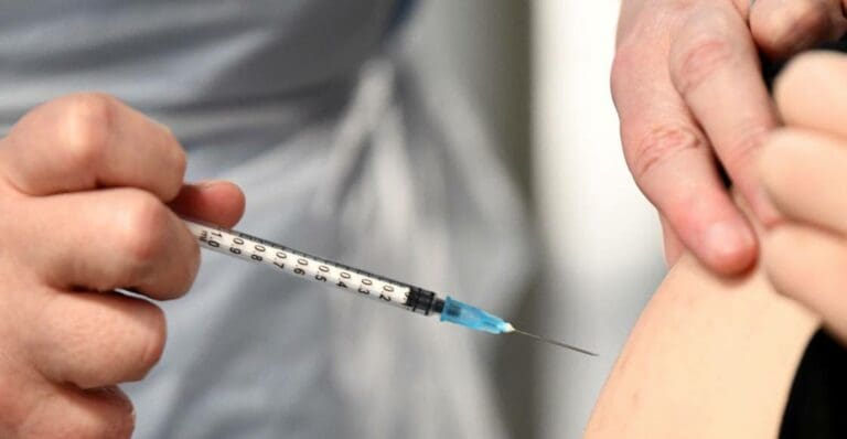 Vacuna de Johnson & Johnson contra el VIH fracasa, no brinda suficiente protección