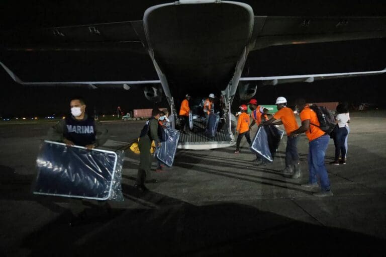 México envía otras 20 toneladas de ayuda humanitaria para Haití