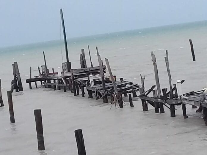 Estiman náuticos que 'Grace' causó daños por hasta 80 mdp en muelles