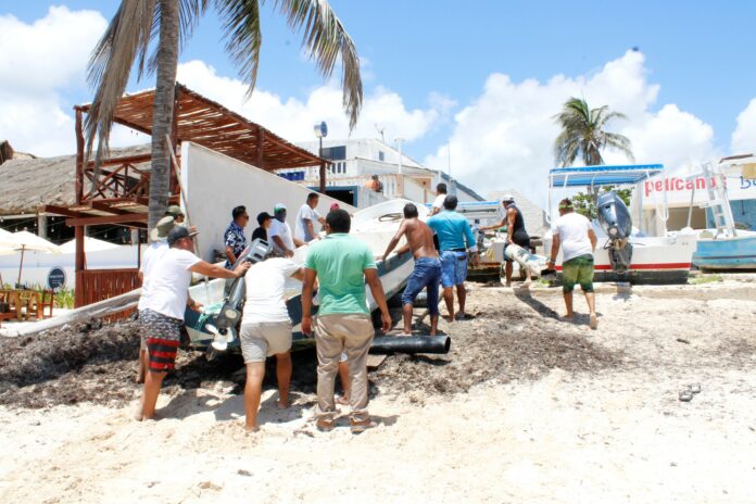 Se prepara Puerto Morelos ante posibles afectaciones por la tormenta 