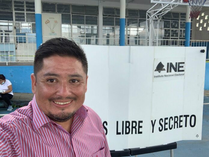 Diputado de Morena propone invadir España