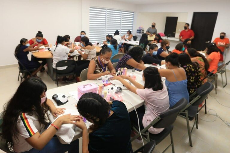Se sigue dando herramientas para el autoempleo de las mujeres en Playa del Carmen, con el fin de que potencialicen sus habilidades o conocimientos