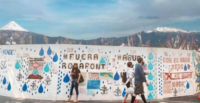 Mucha gente de Juan C. Bonilla y otros sitios quiere que la empresa Bonafont se vaya de ahí, pues dice, saquea el agua