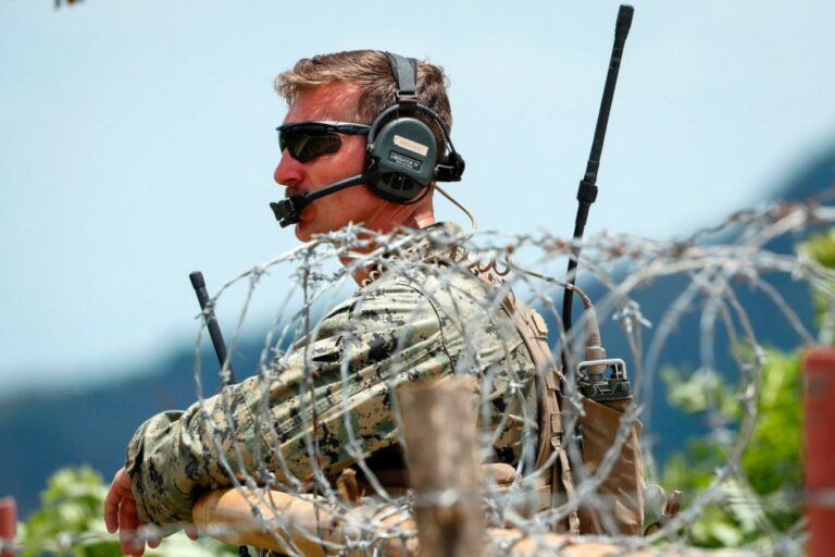 Dos soldados de EEUU se declaran culpables de transportar migrantes mexicanos en Texas