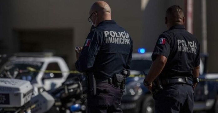 Secuestran a un ex alcalde, su esposa y un empleado de ellos; al parecer sujetos armados los hicieron subir a una van