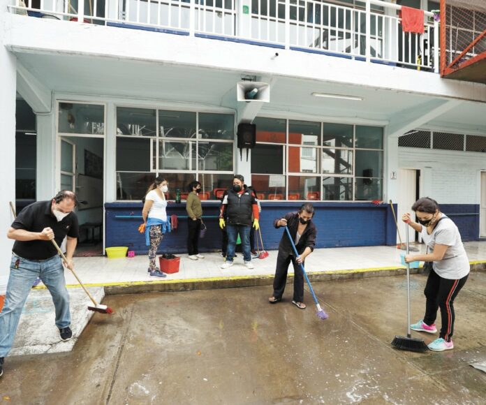 Jornadas-de-limpieza-en-escuelas-publicas.