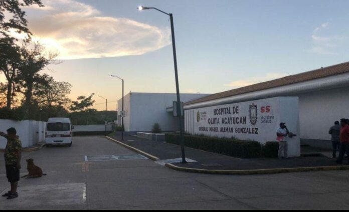 Un menor de edad murió a causa del Covid-19, ya que no hubo camas disponibles para que fuera internado; su mamá también está delicada