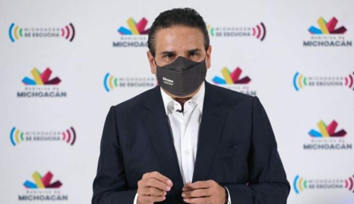 Silvano Aureoles ha sido denunciado por dos diputados ante la Fiscalía; lo acusan de traición a la patria. ¿Qué te parece?