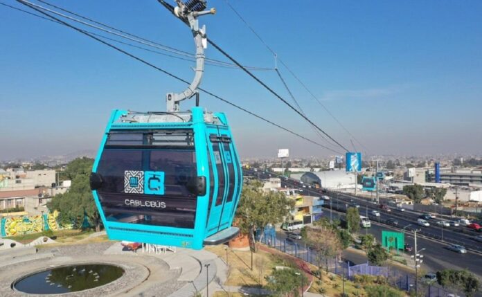 Artista Lance Wyman trabaja en iconografía de las estaciones de la línea 2 de Cablebús ¡Conócelas!