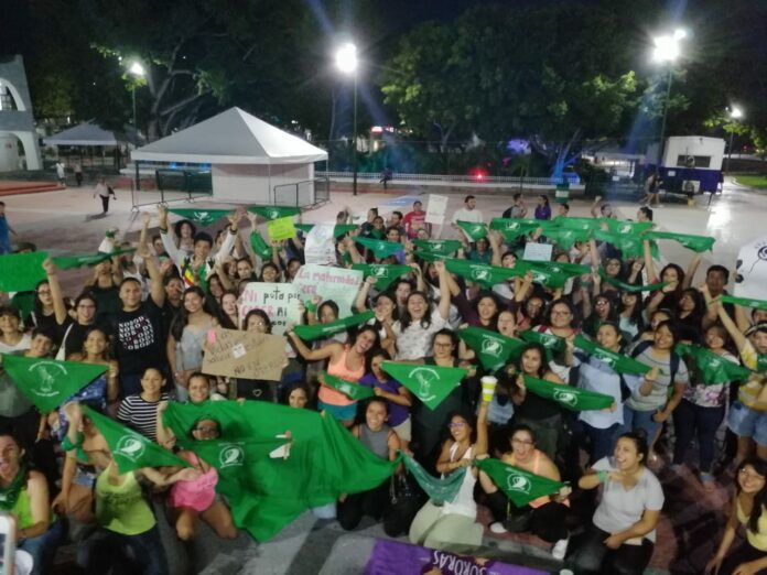 Colectivos feministas han convocado a una marcha en la capital del estado, este martes, 28 de septiembre, para marcar el Día de Acción Global por el acceso al Aborto Legal y Seguro y exigir al Congreso del Estado a que retome esta iniciativa.