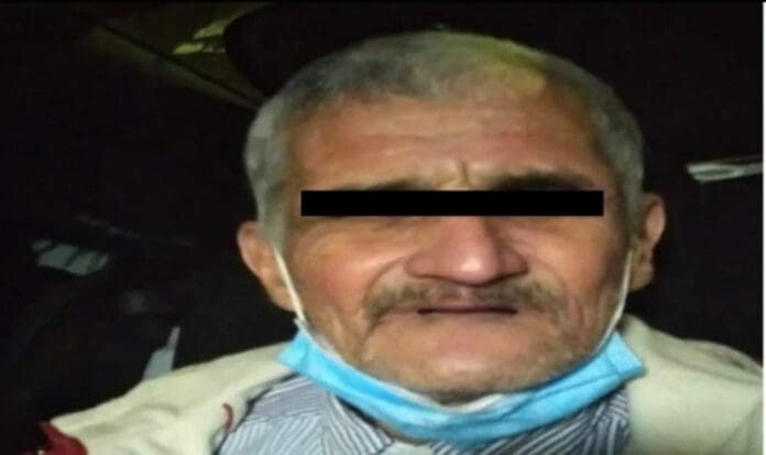 Un adulto mayor fue detenido por la Policía de la Ciudad de México tras haber robado chocolates con valor de 30 pesos