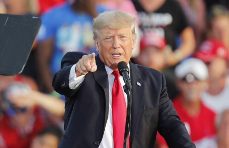 Trump demanda al New York Times y a su sobrina, por investigación a sus finanzas