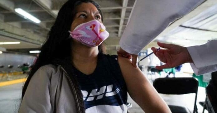 Un nuevo estudio de fase 3 de vacuna ha sido autorizado en nuestro país; así lo han dado a conocer las autoridades mexicanas