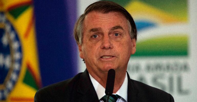 Bolsonaro presenta nueva iniciativa para evitar que las redes sociales borren publicaciones con desinformación