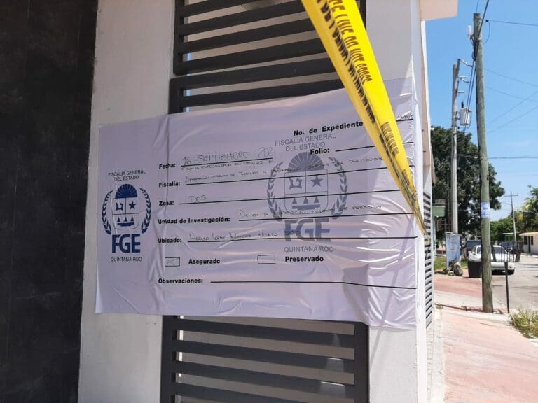 Detienen a dos personas durante cateo en Chetumal