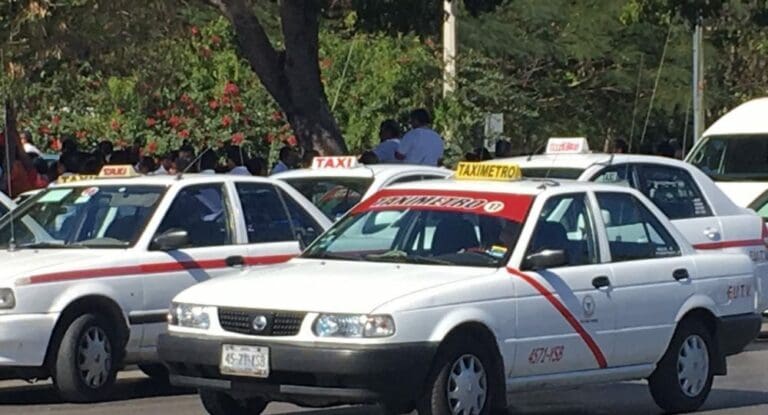Denuncian taxistas ‘pirataje’ desde Yucatán