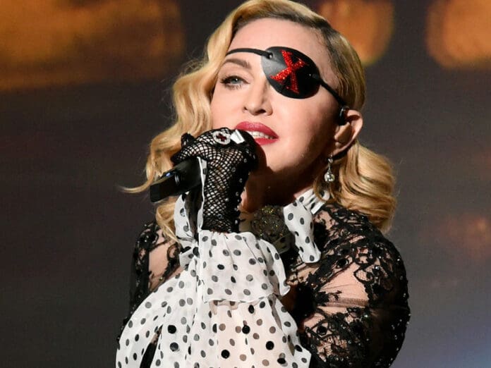 Por qué Madonna nunca se quita sus guantes