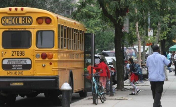 Hasta 13 empleados de escuelas públicas de Miami han fallecido a causa del Covid-19 desde la vuelta a clases en agosto