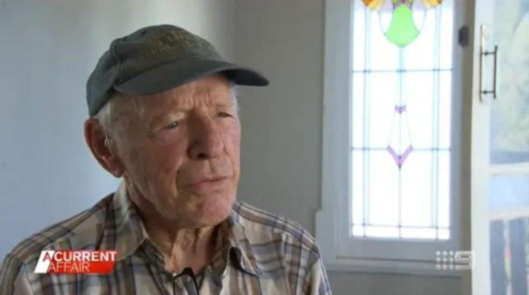 Adulto mayor pierde sus ahorros tras depositarlos a otra cuenta