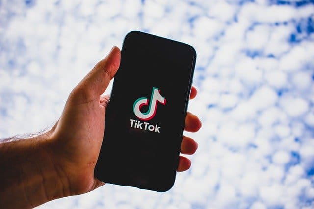 TikTok supera a YouTube en tiempo de visualización por usuario
