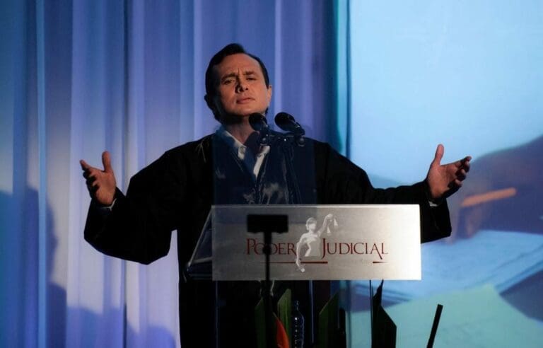 La Unidad de Inteligencia Financiera le ha congelado las cuentas a Fidel Villanueva, quien fuera magistrado del estado