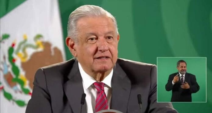 AMLO dijo este día que no quiere estatuas ni calles nombradas en su honor; que incluso ya lo dejó estipulado en su testamento
