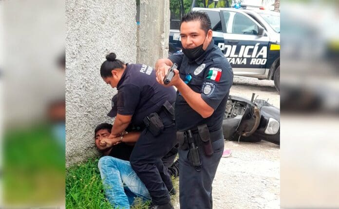 Policía dispara y lesiona a civil en Cozumel