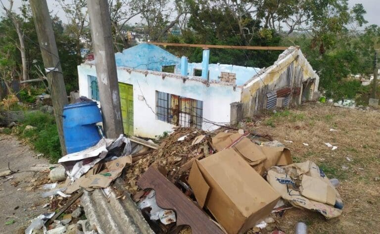 Los damnificados por el huracán "Grace" recibirán 35 mil pesos en efectivo; además habrá otra serie de apoyos. Ve cuáles serán.