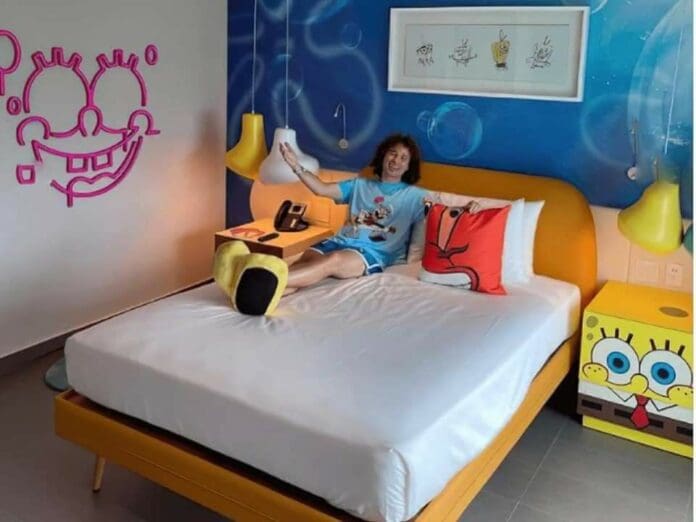 ¡Gasta más de 300 mil pesos! Luisito Comunica se hospedó en el Nickelodeon Hotel